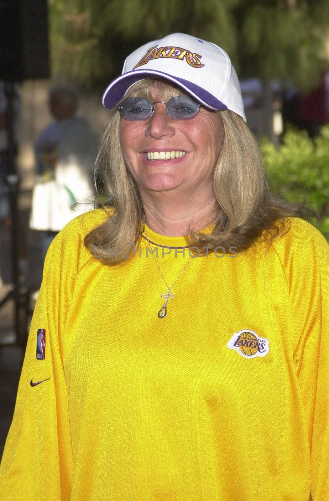 Penny Marshall at the MS Walk 2000, where the cast of "Laverne and Shirley" reunited. Burbank, 04-09-00
