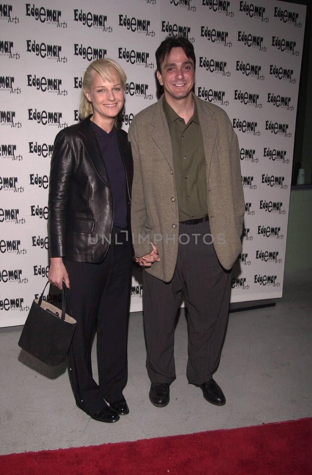 Helen Hunt and Hank Azaria at the "Starry Starry Night" fundraiser to benefit the Edgemar Center for the Arts. Santa Monica, 04-15-00