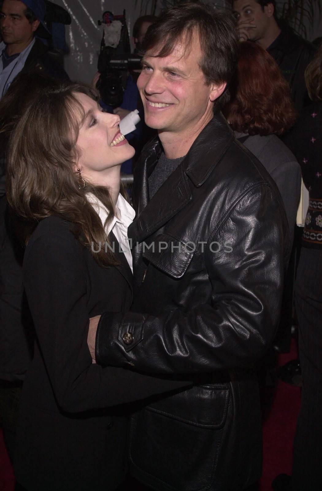 Bill Paxton and Louise Newbury at the premiere of Universal's "U-571" in Westwood, 04-17-00