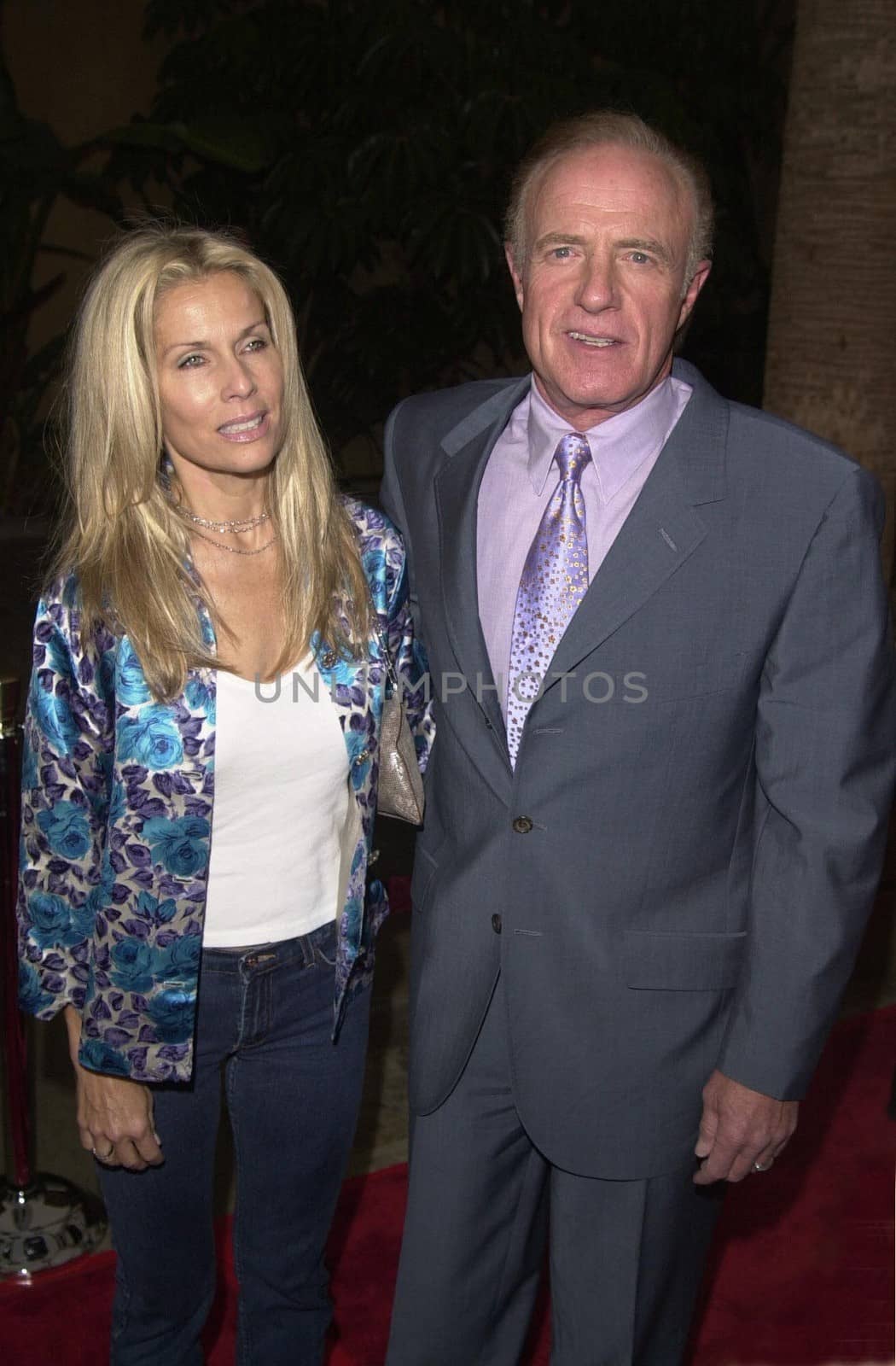 James Caan and Linda Stokes at the premiere of The Way Of The Gun in Hollywood. 08-29-00