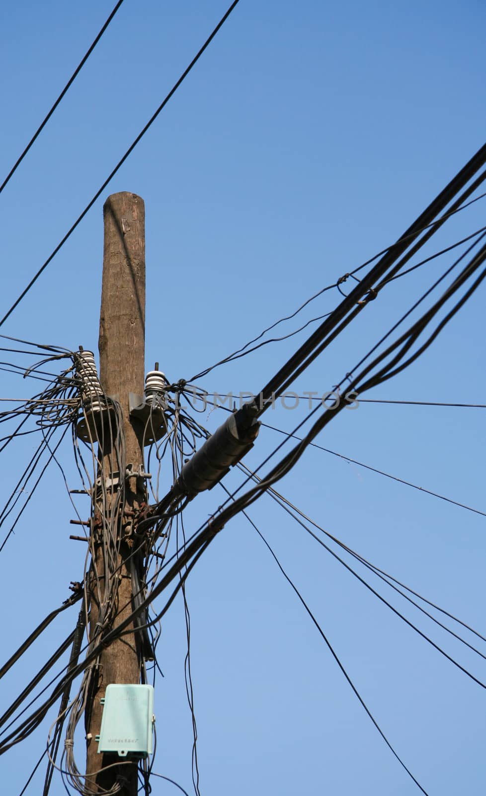 Electricity distribution wire equipment, Japan