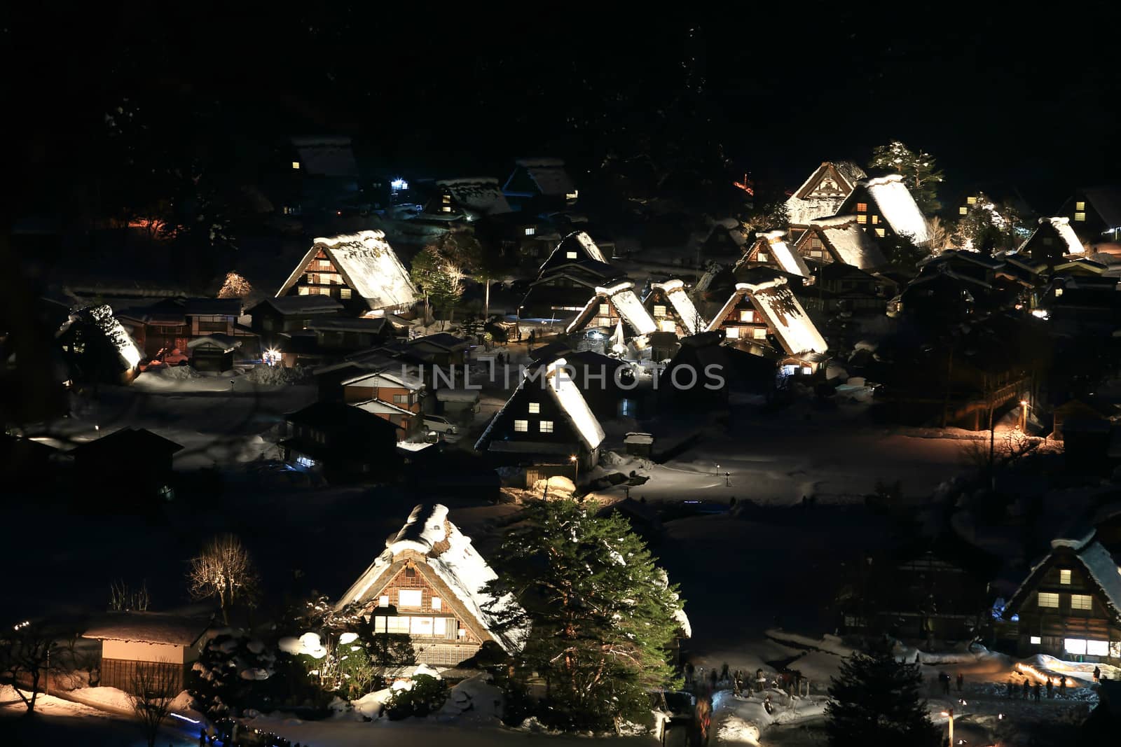 Light up of Shirakawago, Japan by rufous