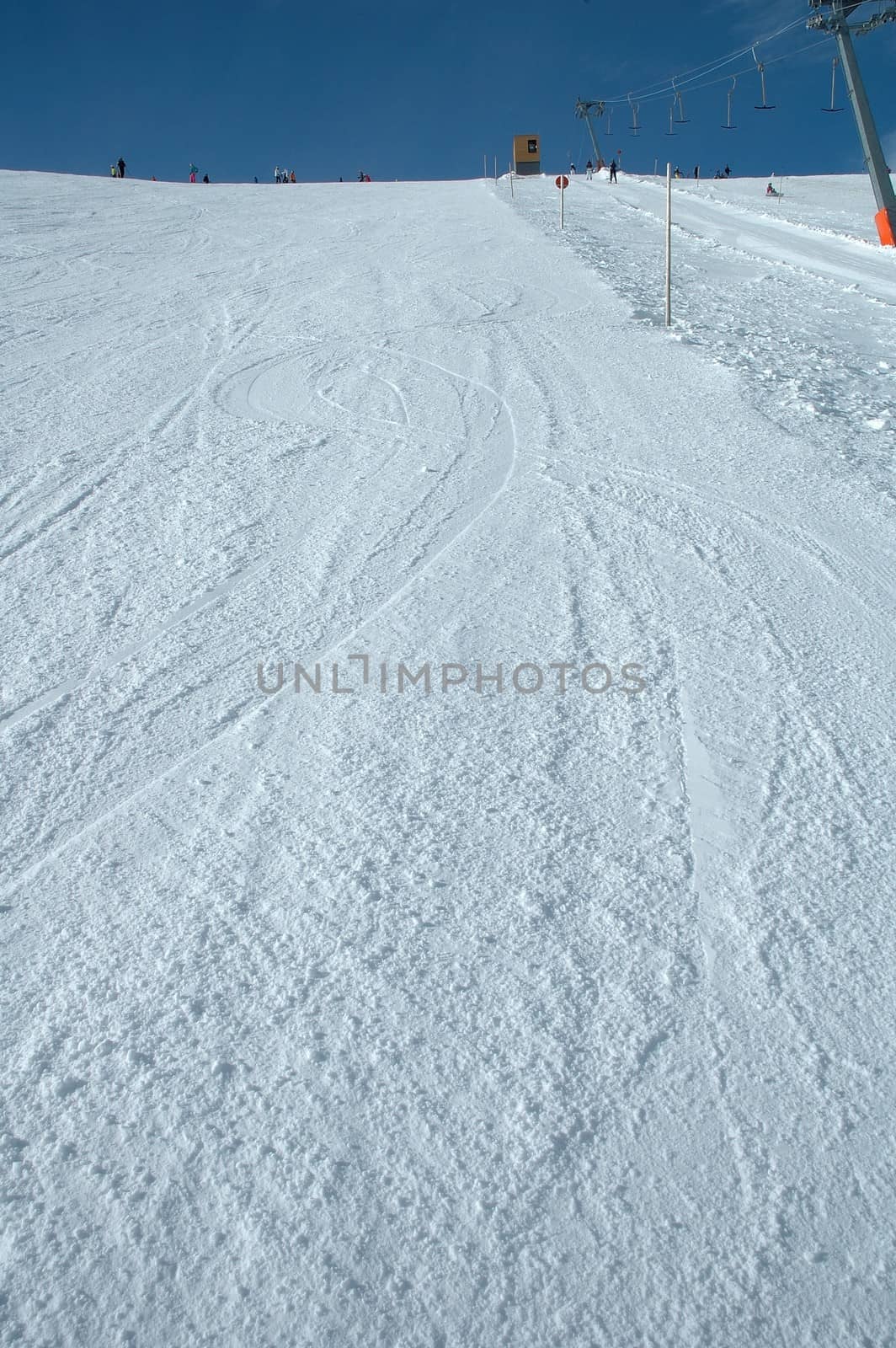 Ski slope by janhetman