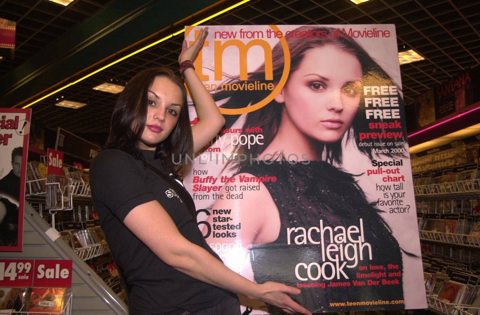 Rachael Leigh Cook Signing by ImageCollect