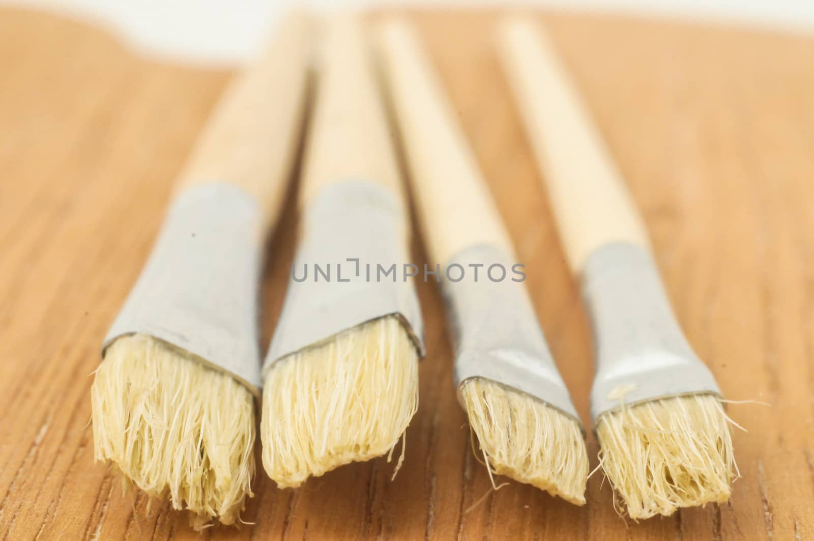 New Wooden Different Paintbrush Texture by underworld