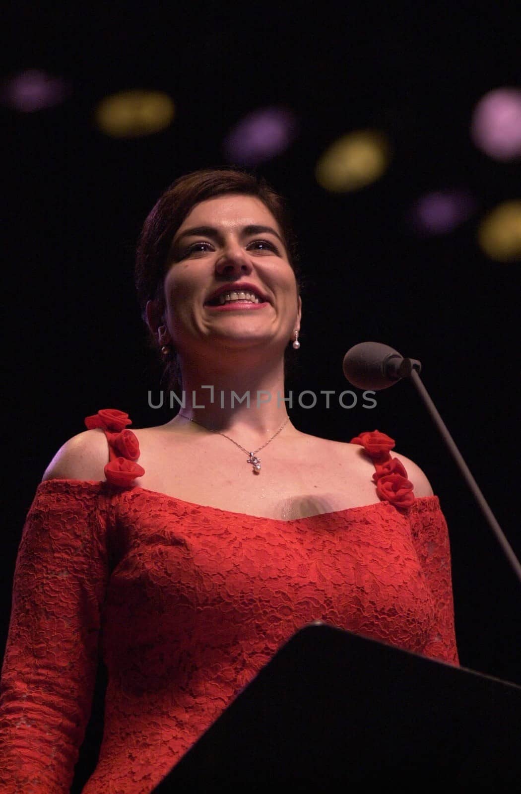 Annalisa Raspagliosi at the Forum performing in Concert, 02-11-00
