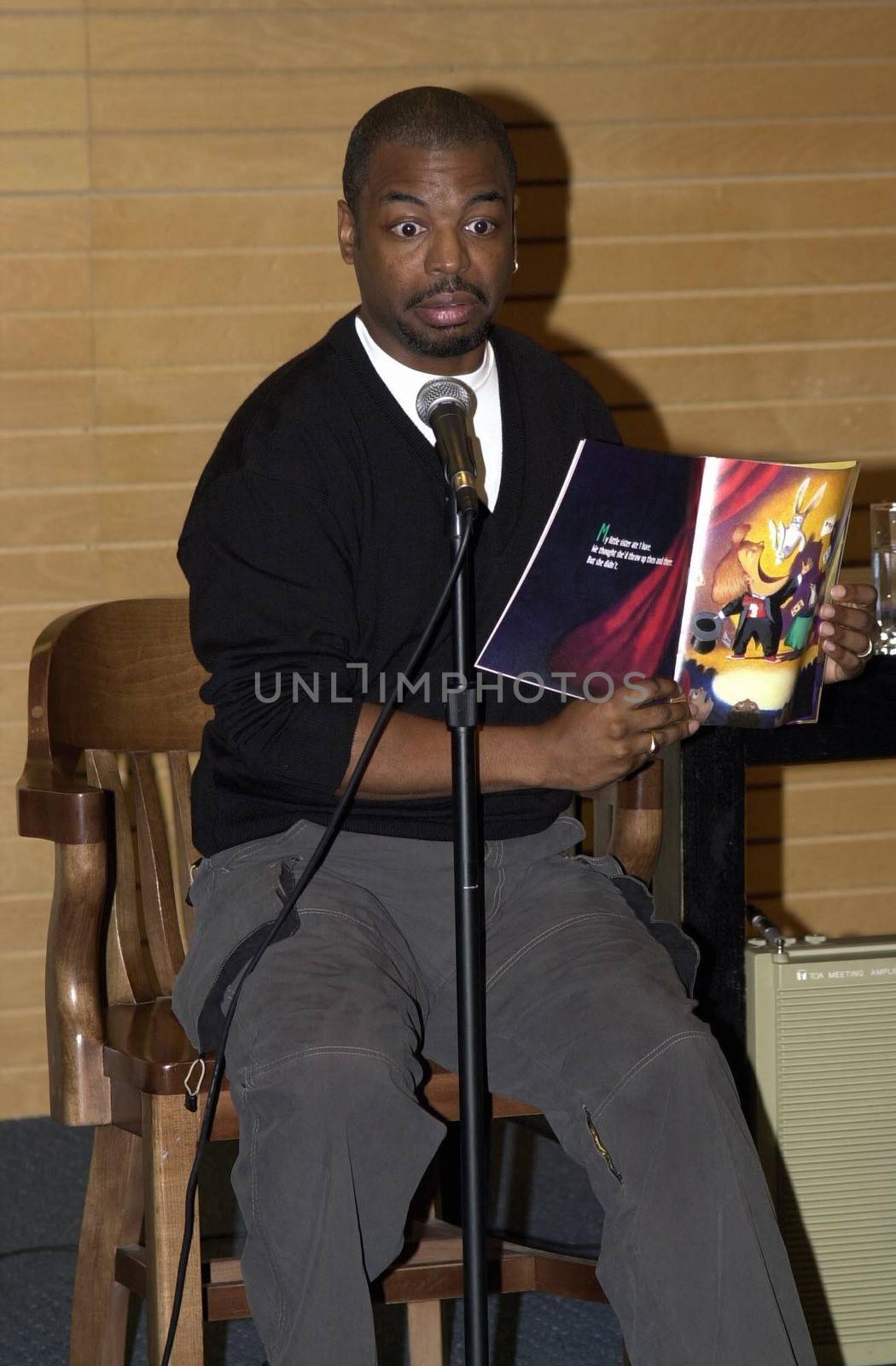 Levar Burton at Barnes and Nobles in Santa Monica to sign copies of his book "Aftermath" and to read to children. 02-19-00