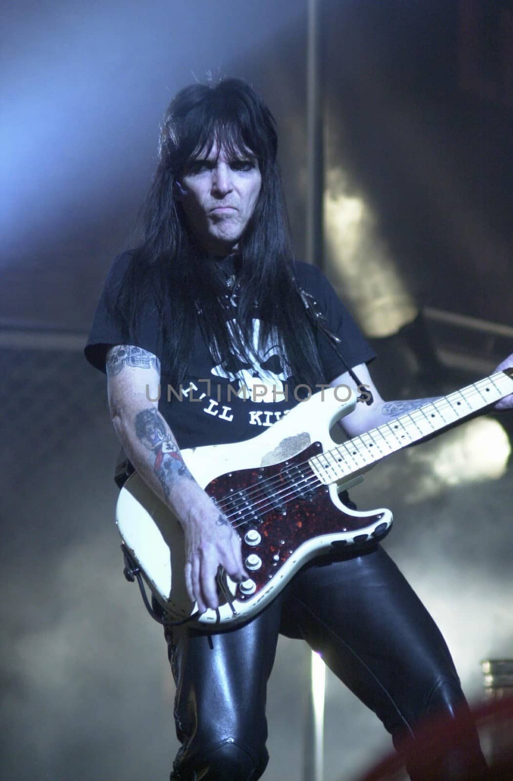 Mick Mars in concert at the Universal Ampitheater. 07-01-00