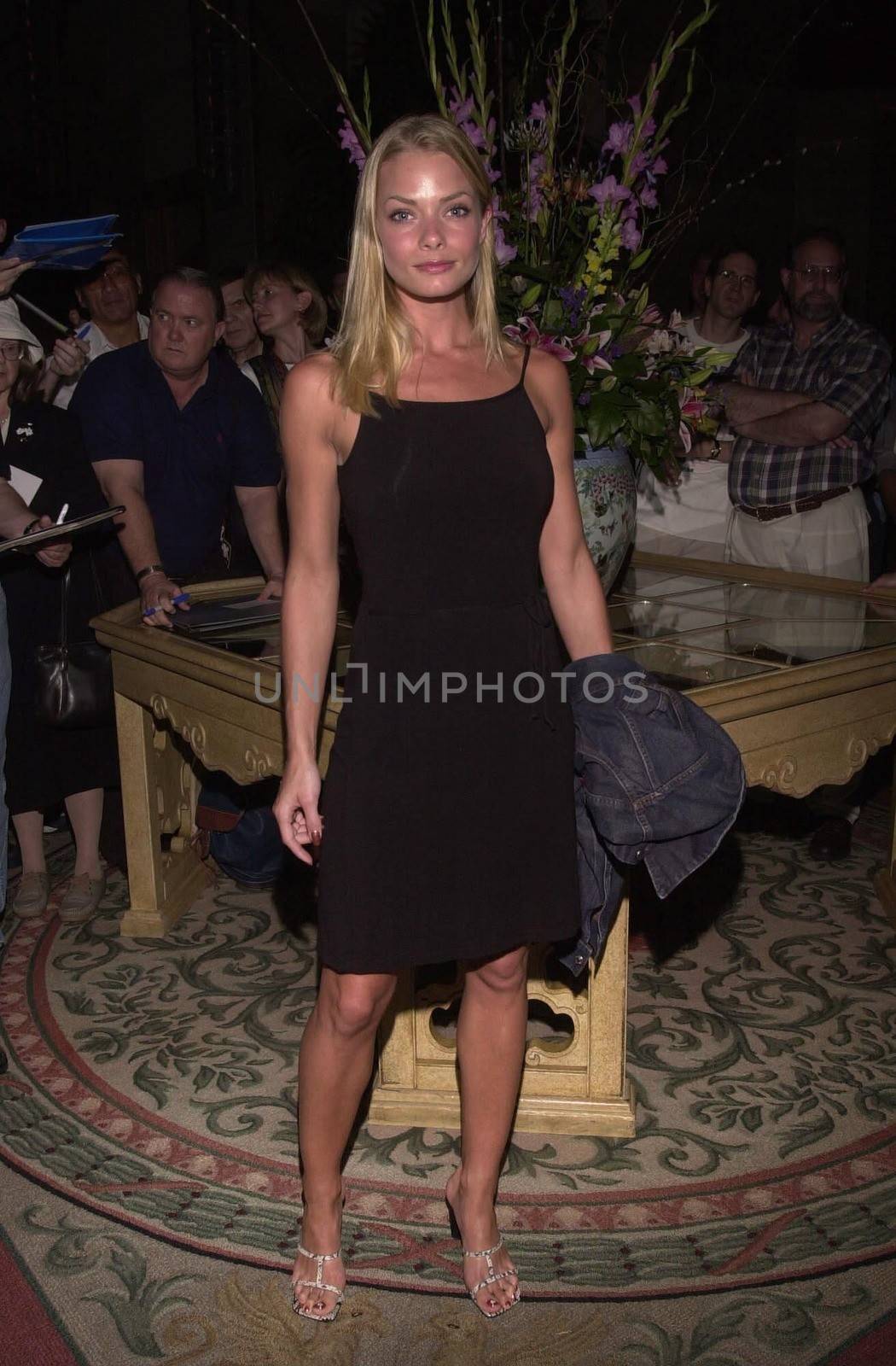 Jaime Pressly at the 2000 Saturn Awards, in Century City, 06-06-00