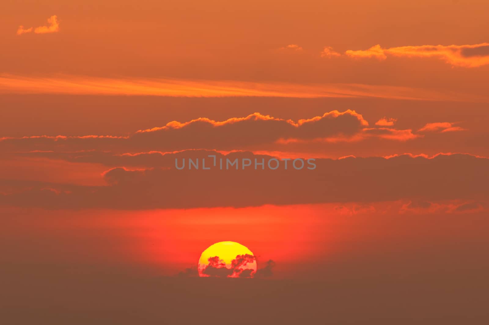 Sunrise big sun  by Sorapop