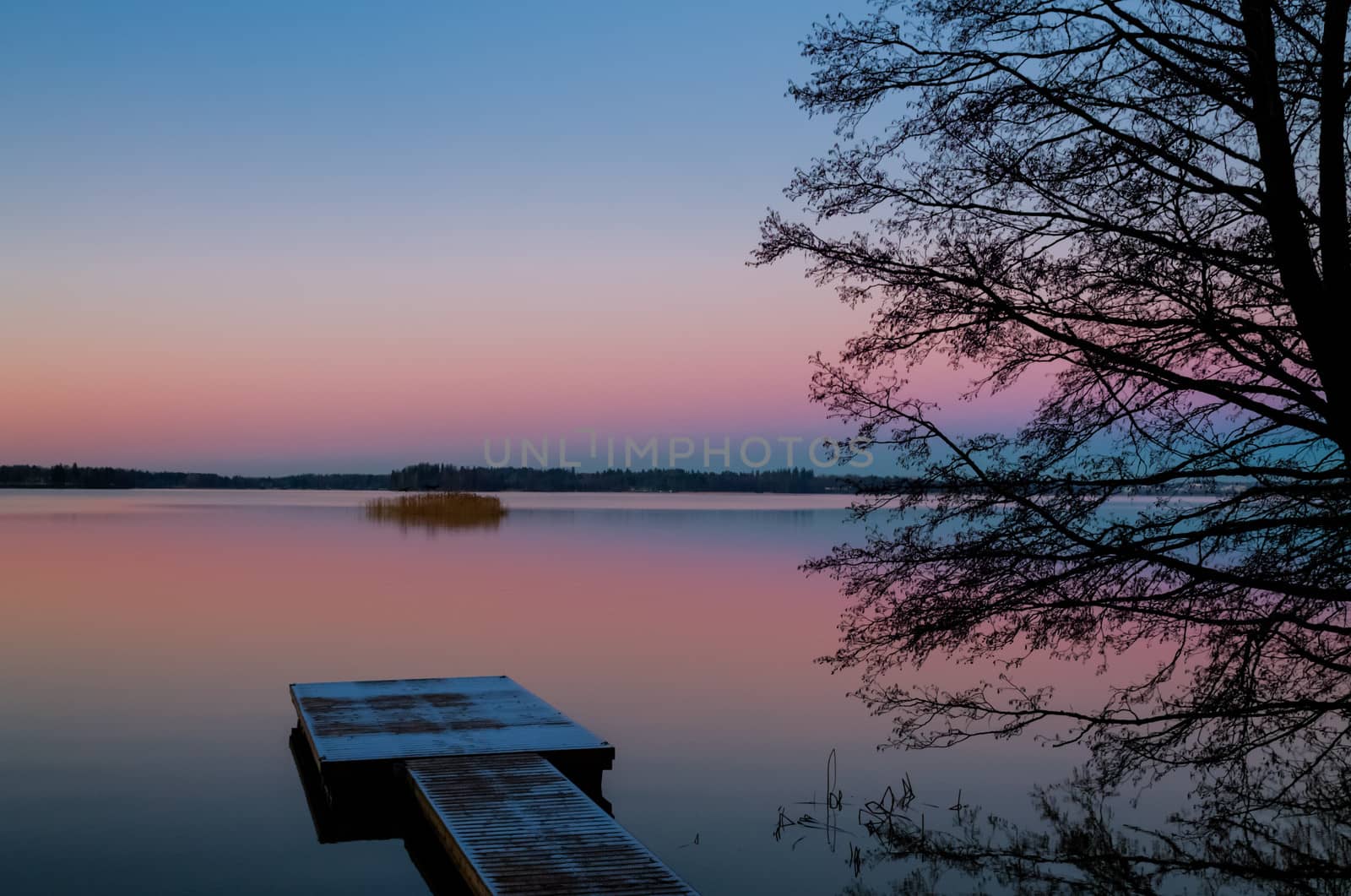 Lake sunset by Alexanderphoto