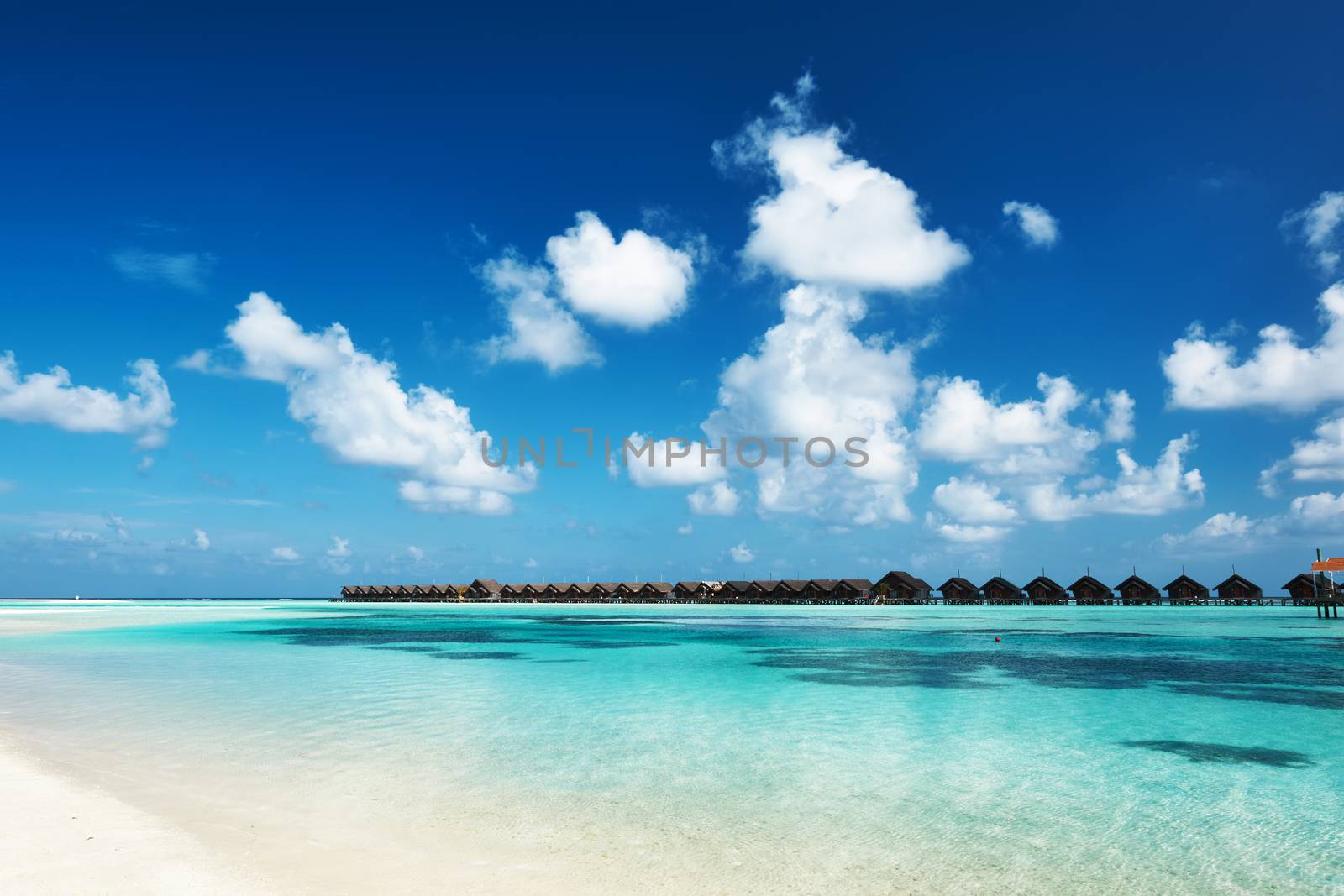 Beautiful beach at Maldives by haveseen