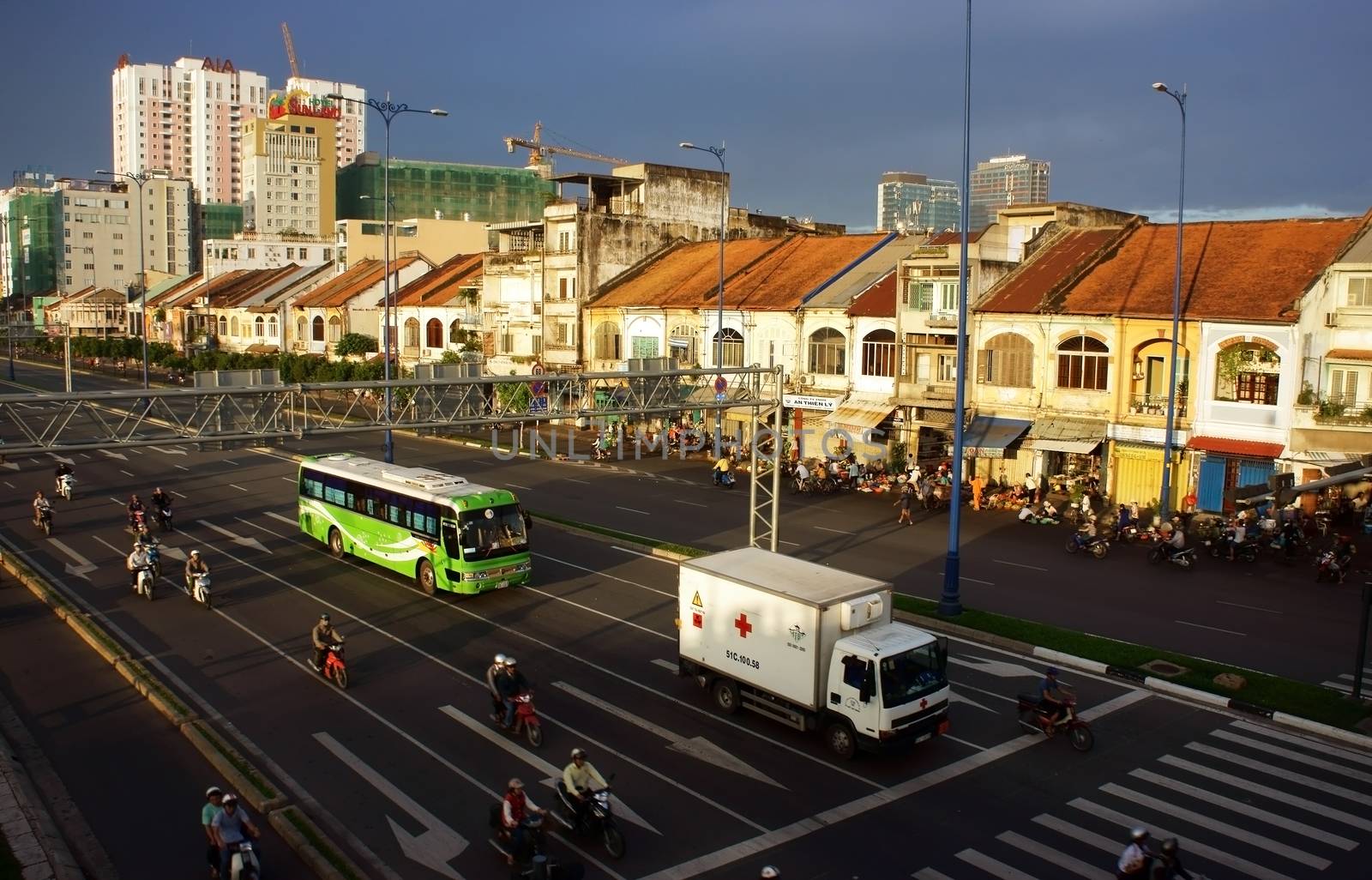 Ho chi Minh city at morning by xuanhuongho