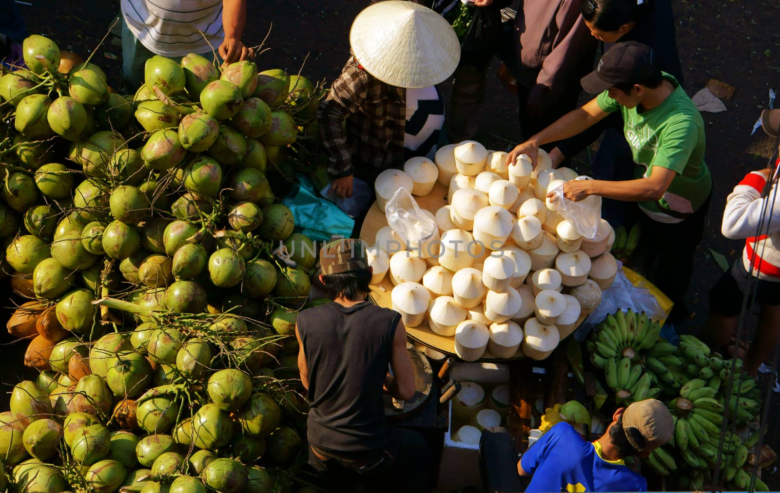 outdoor farmers market by xuanhuongho