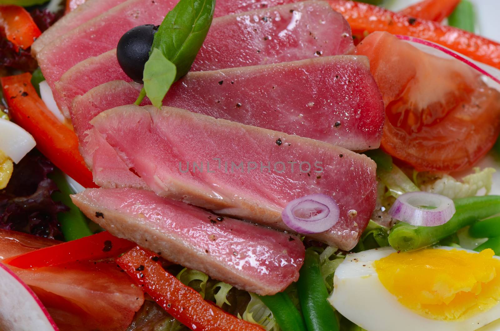 The nicoise with fresh tuna and vegetables