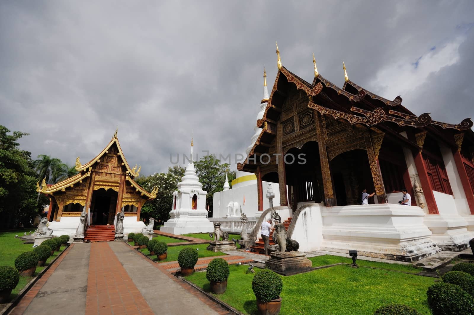 Wat Phrasing Chiangmai Thailand by untouchablephoto