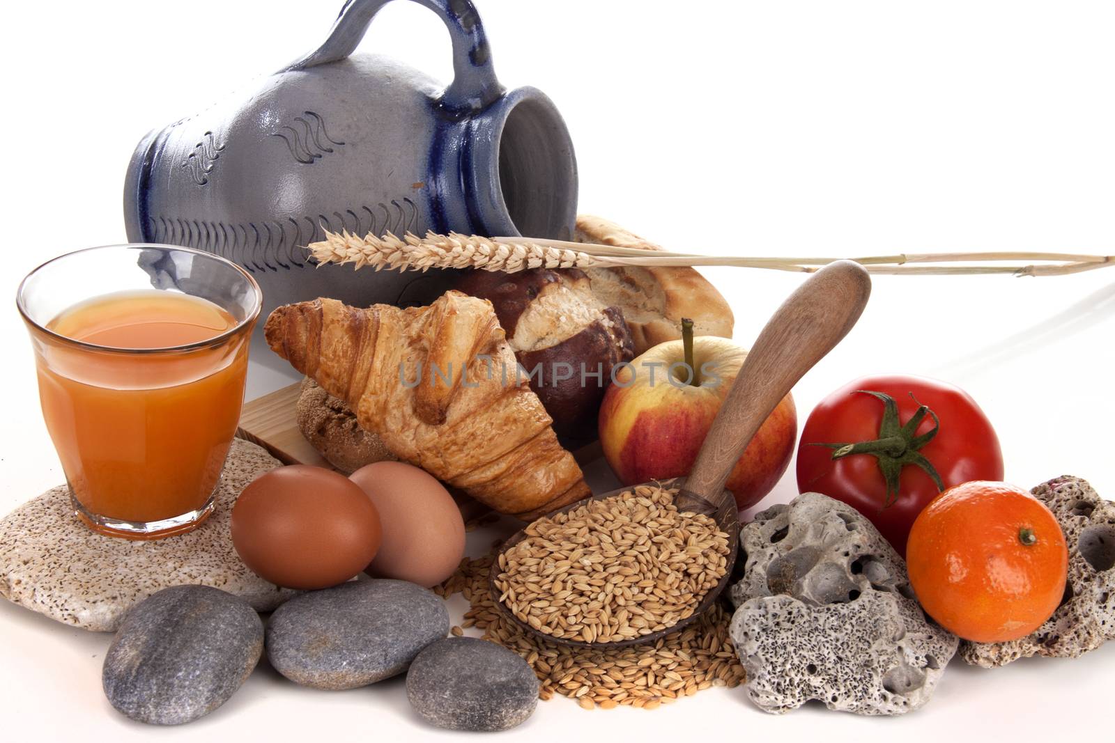 Healty bread and ingedients for breakfast