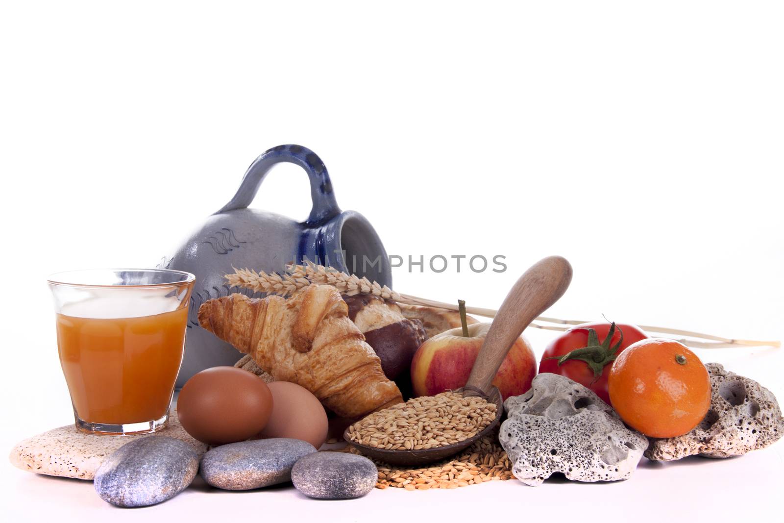 Healty bread and ingedients for breakfast