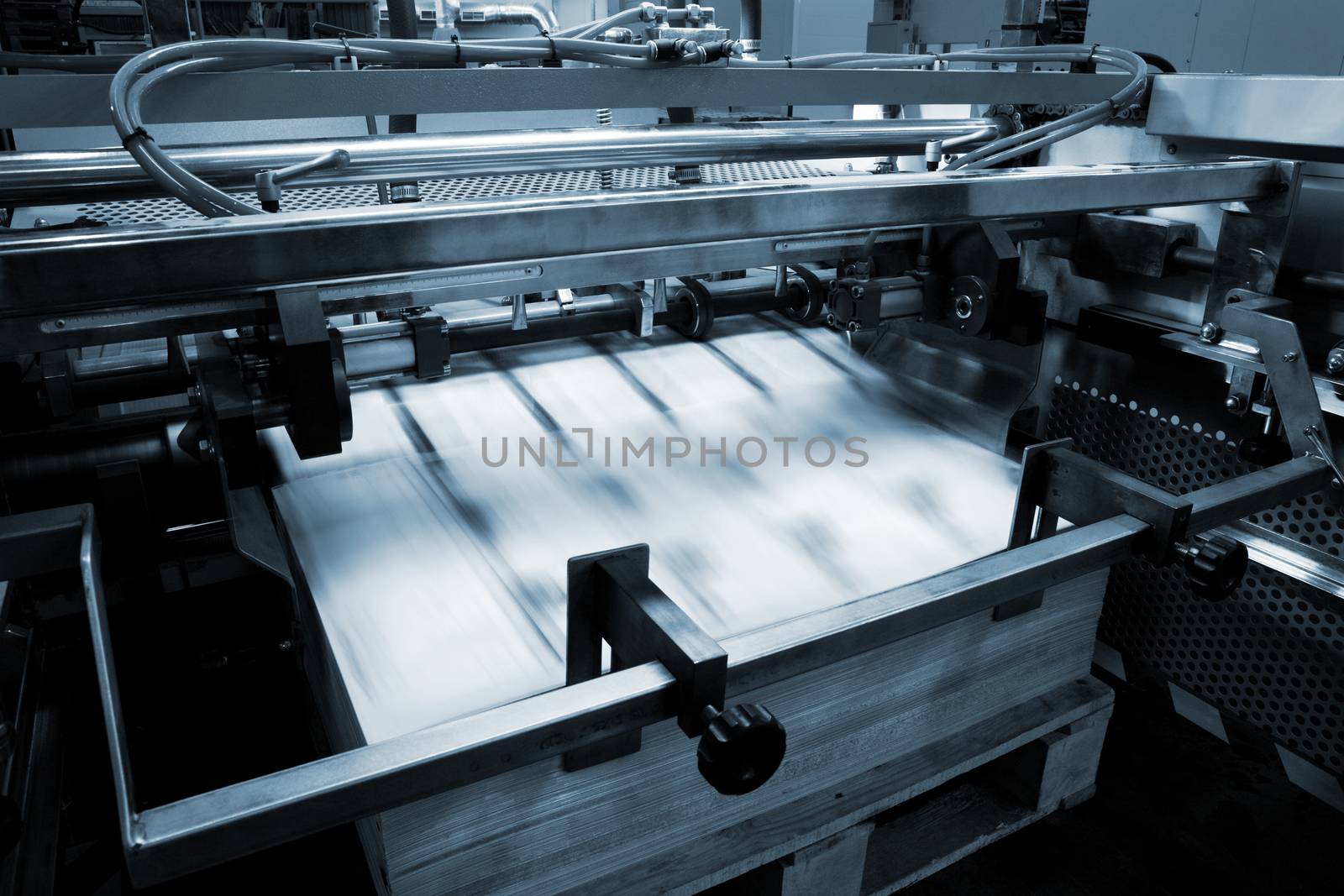 Polygraphic process in a modern printing house