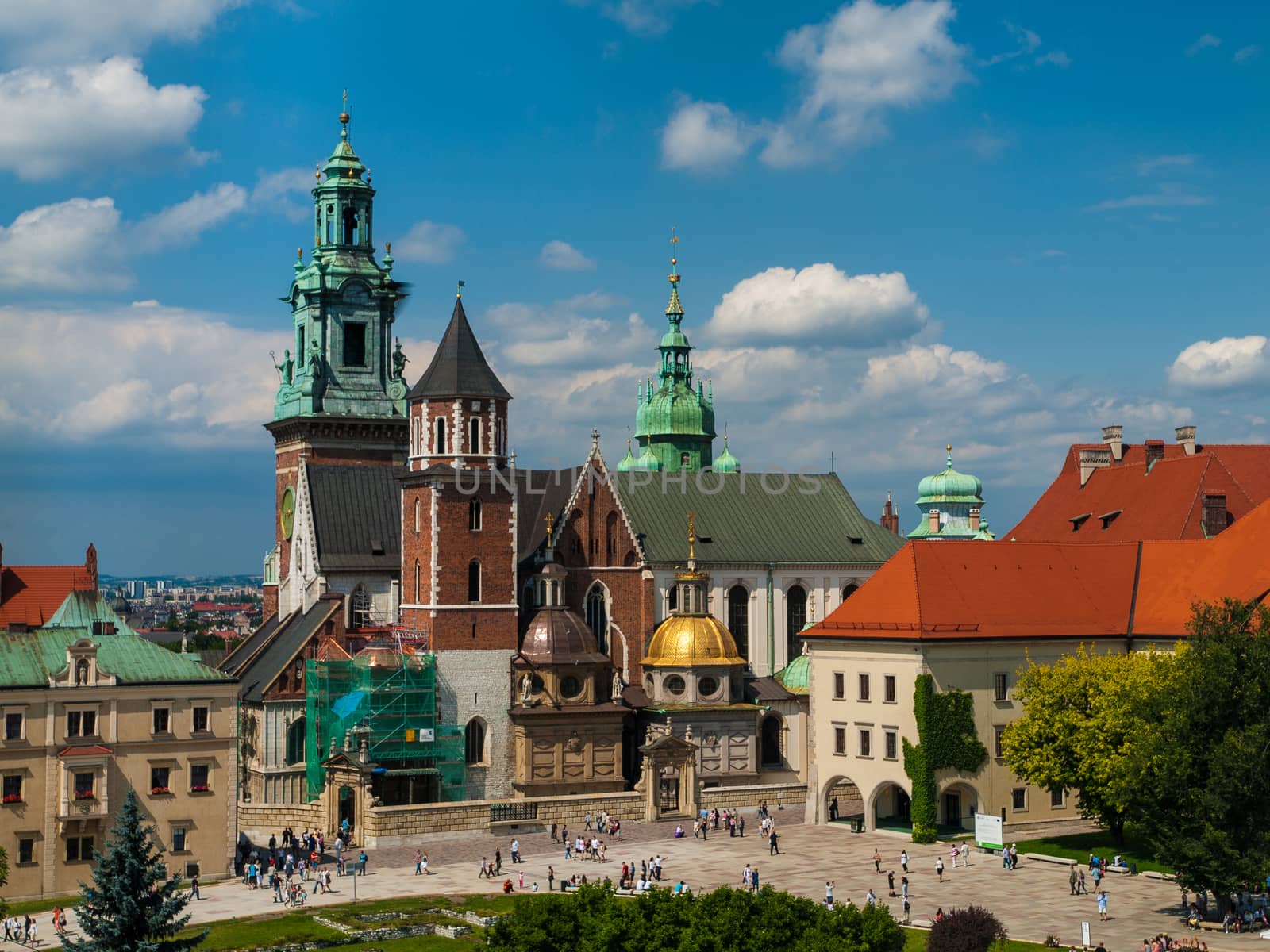 Wawel castle in Cracow by pyty