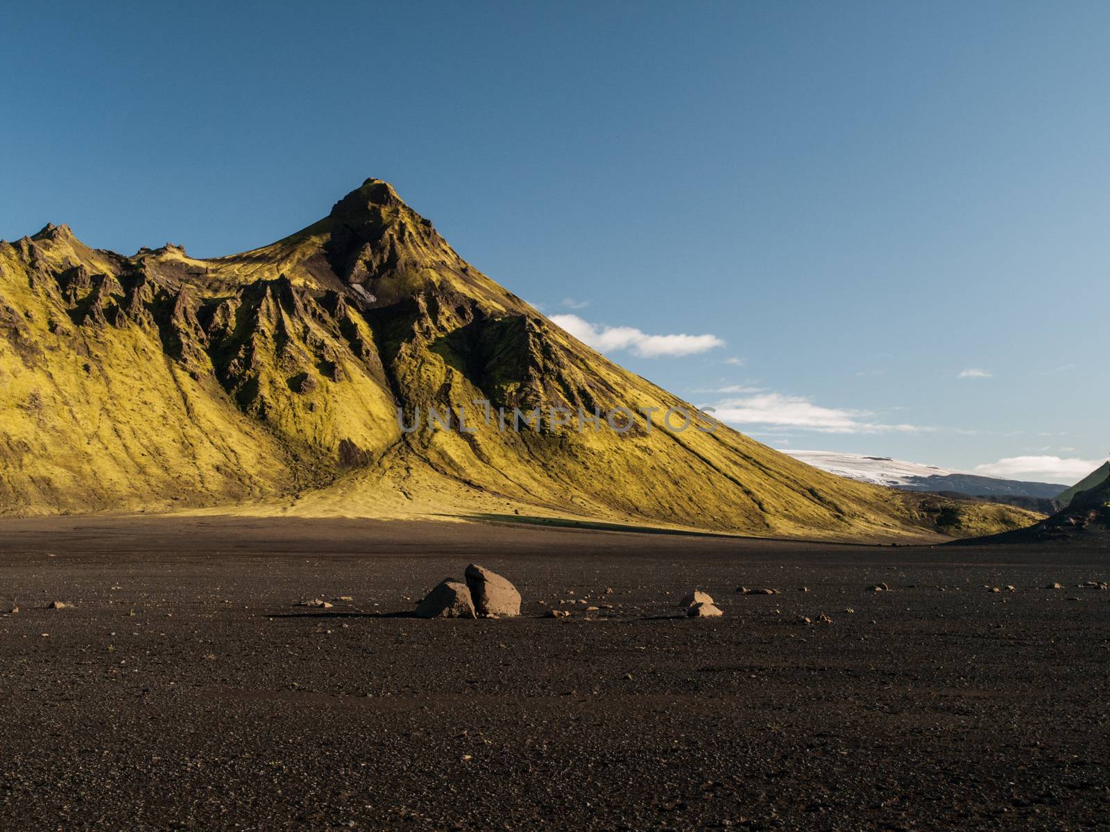 Green hill on Laugavegur trek (Iceland)