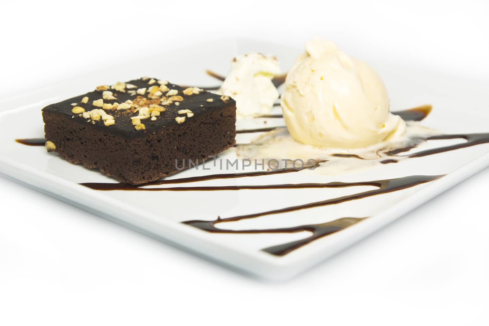 Brownie Cake dessert with iec cream