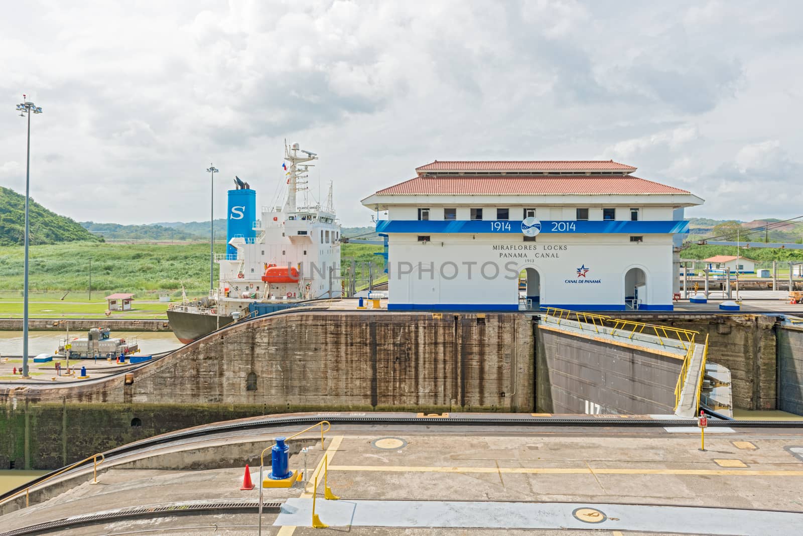 Panama Canal, Miraflores locks by Marcus