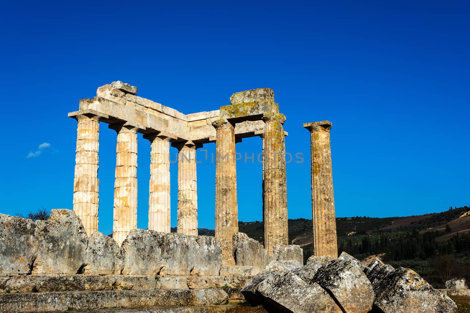 Temple of Zeus in the ancient Nemea by ankarb