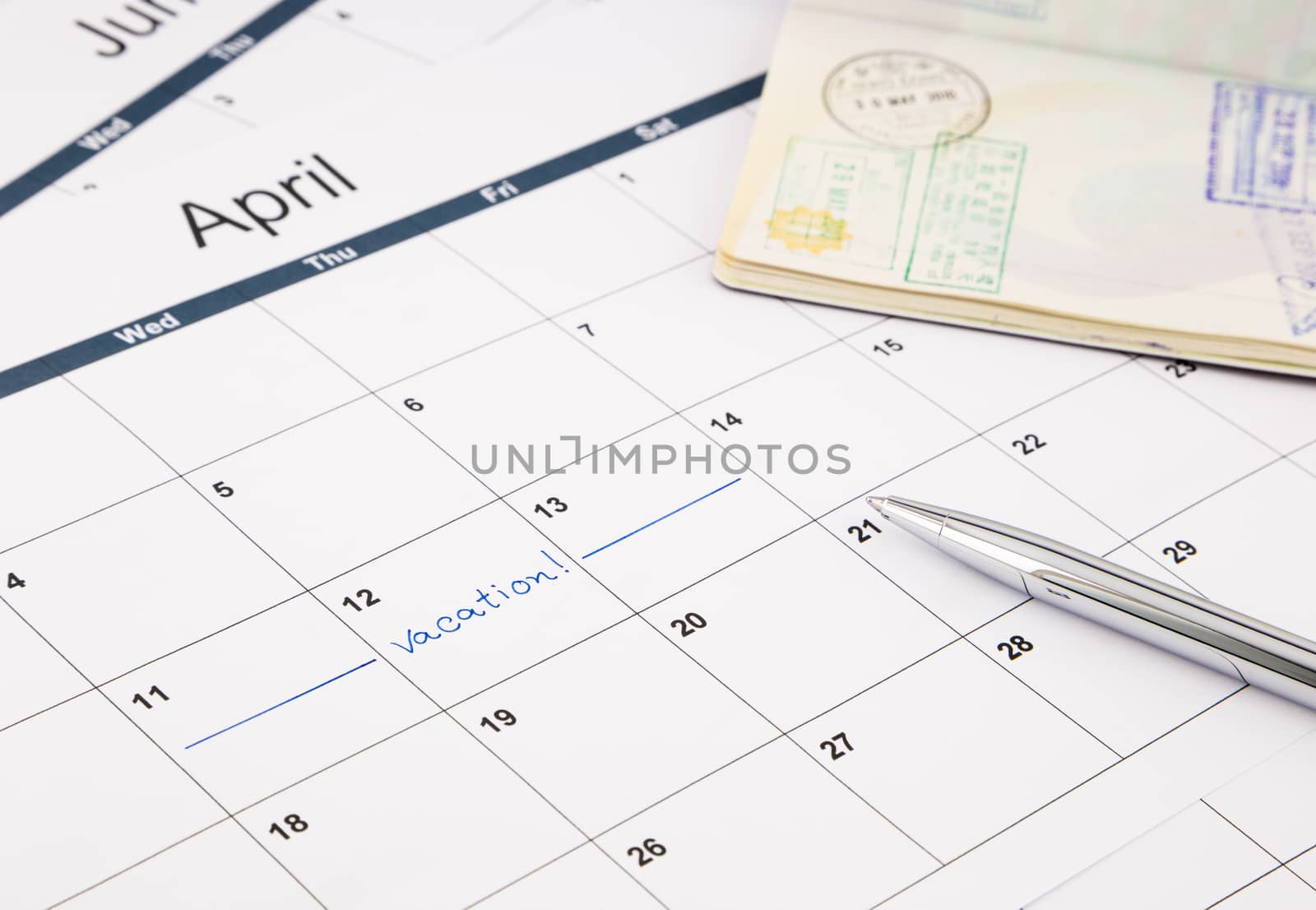 note date of vacation planning on calendar