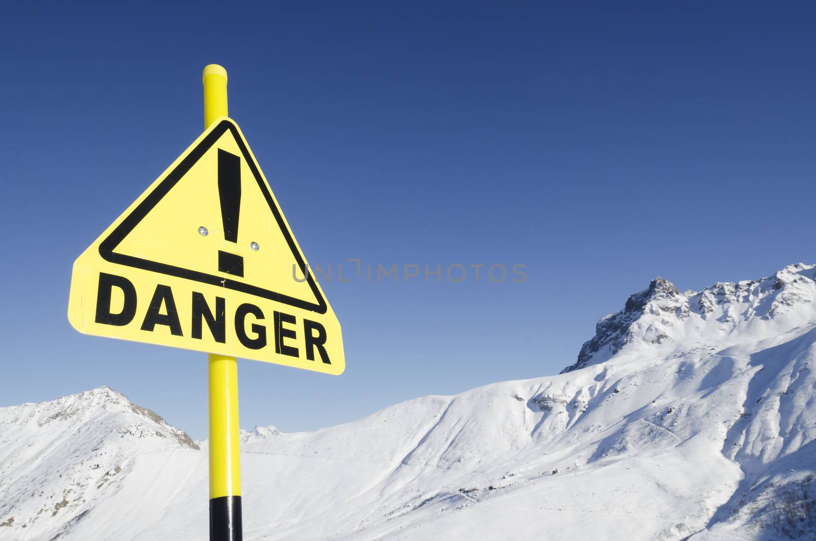 endangered mountain board, danger sign
