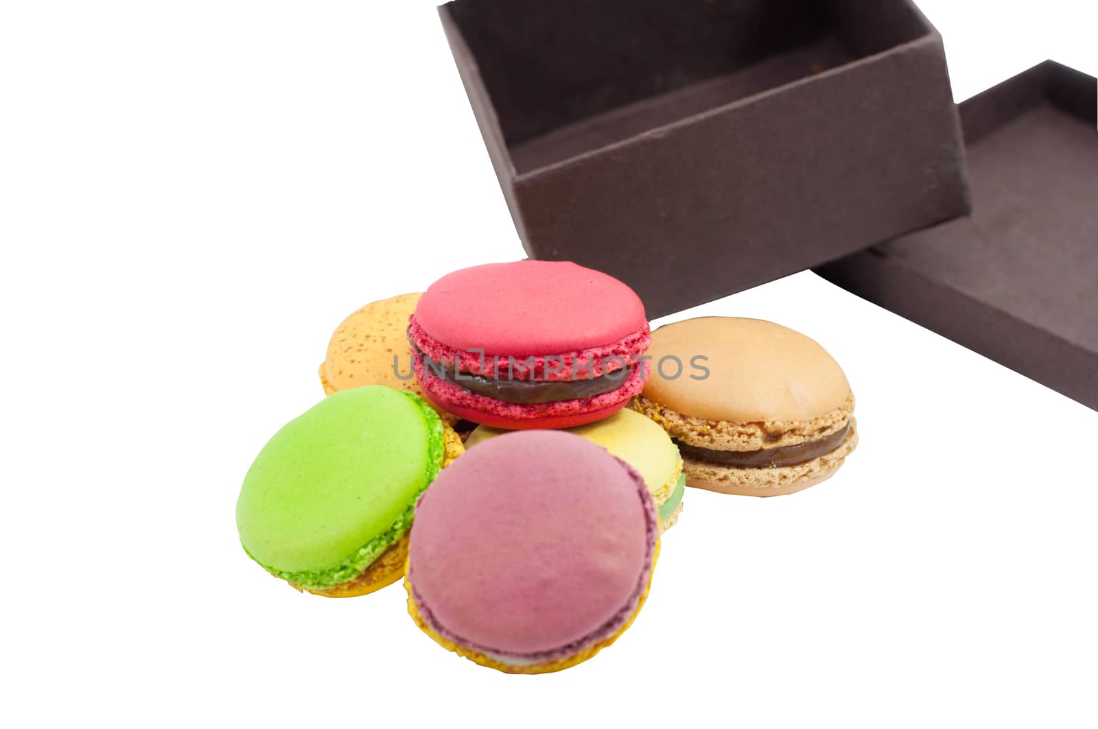 the macaron in isolated background