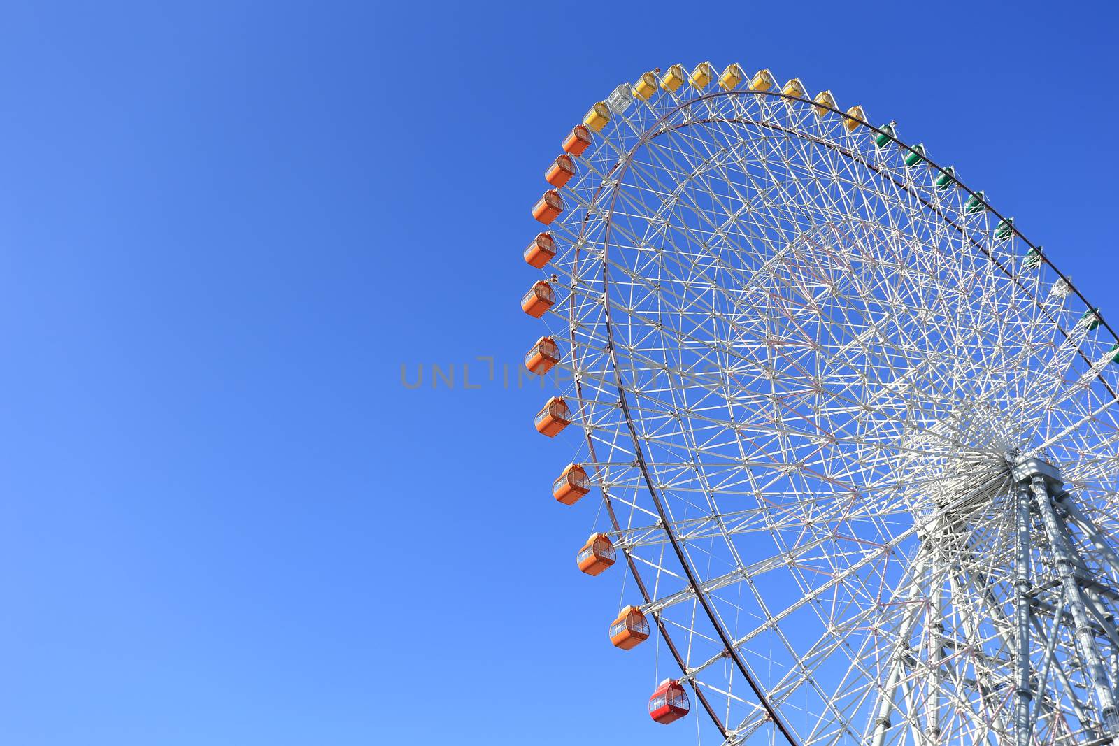 Ferris Wheel - Osaka City in Japan by rufous