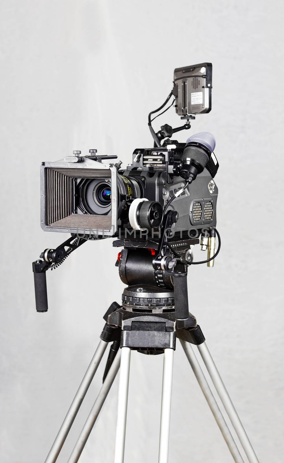 cinema movie camera by aa-w