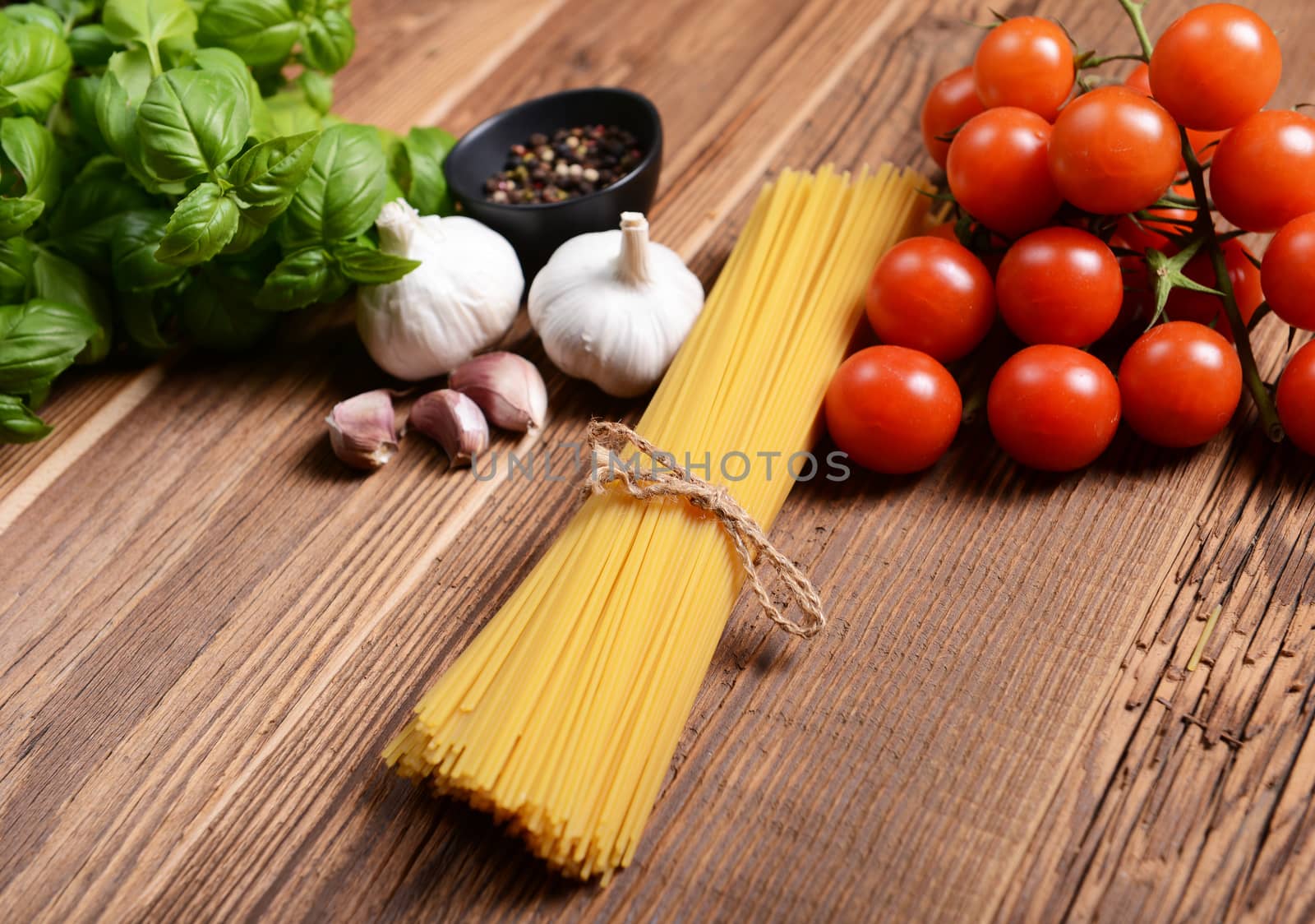 spaghetti pasta on wooden background