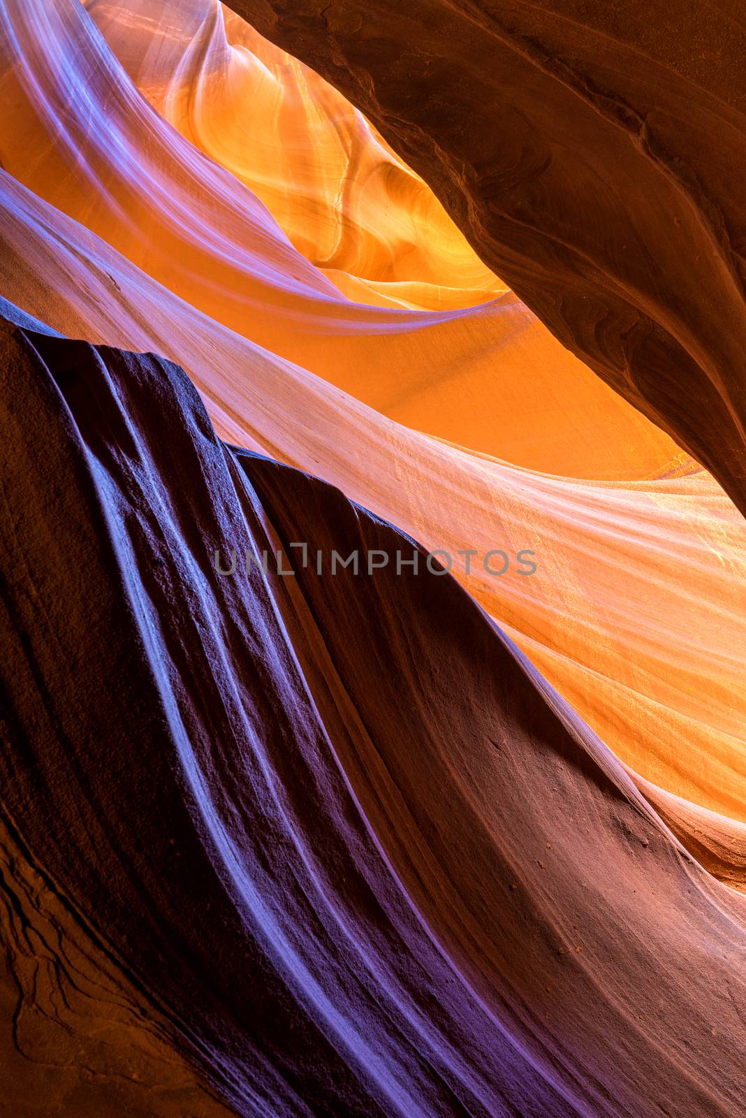 The Antelope Canyon, Page,  by ventdusud