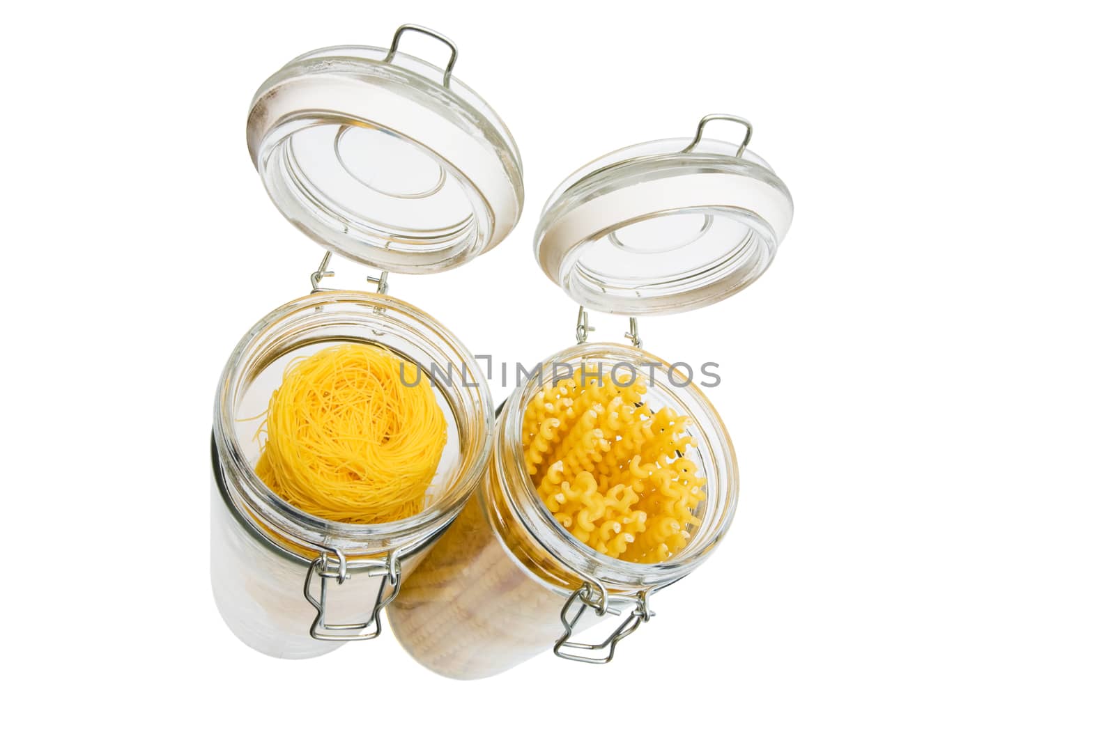 pasta in glass can by terex