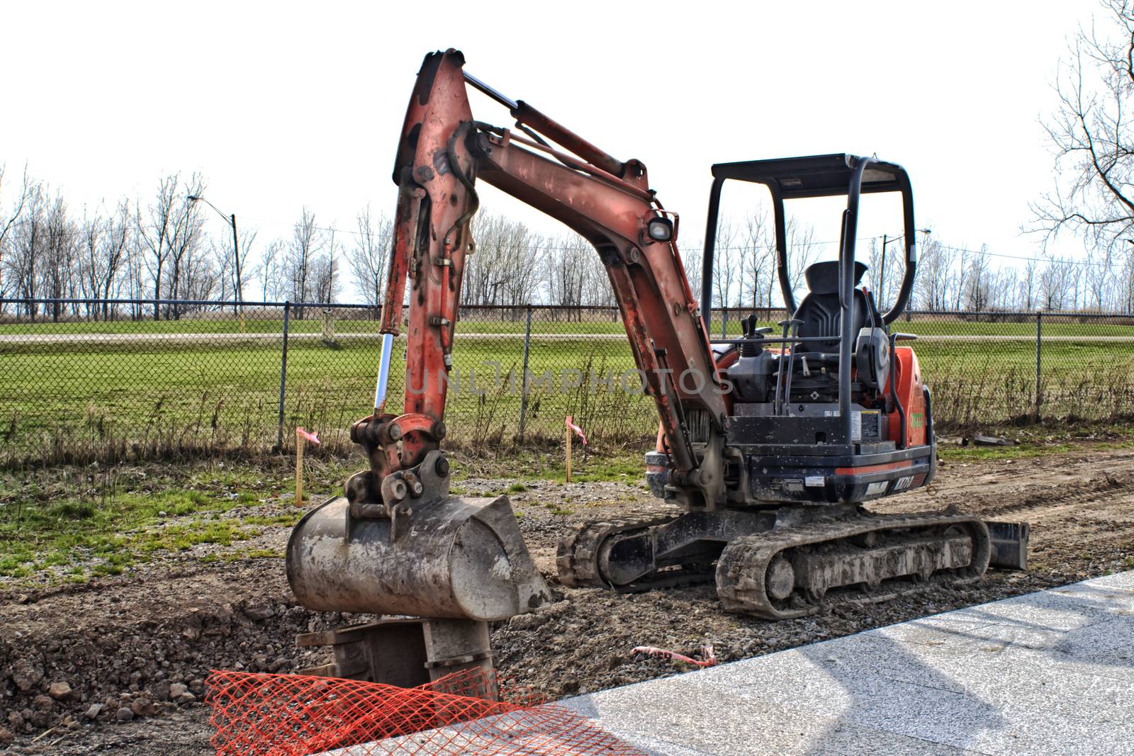 Unmanned and dirty excavation equipment.