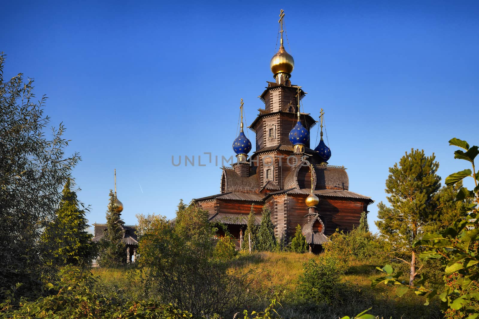 Orthodoxe Holzkirche by mot1963