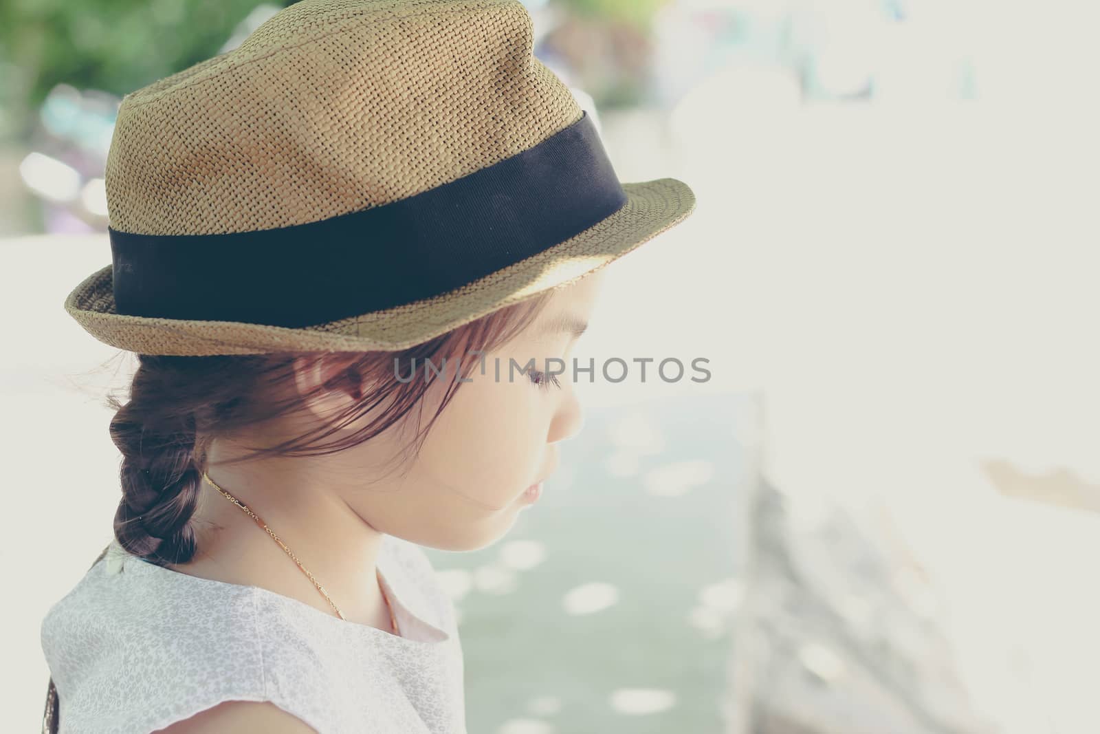 Protrail of Lovely asian little girl, use filtered images 