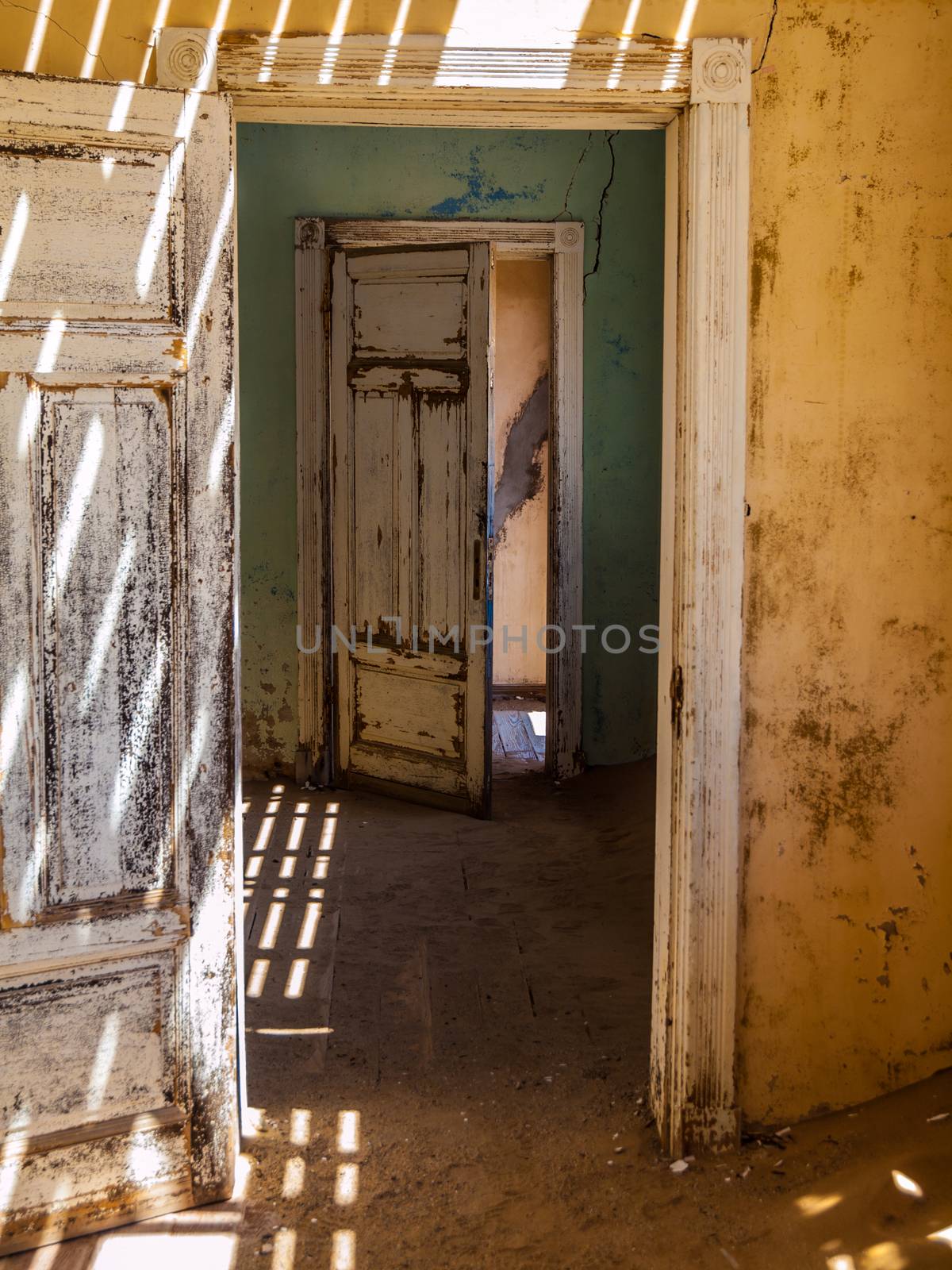 House interior in Kolmanskop ghost town (Namibia)