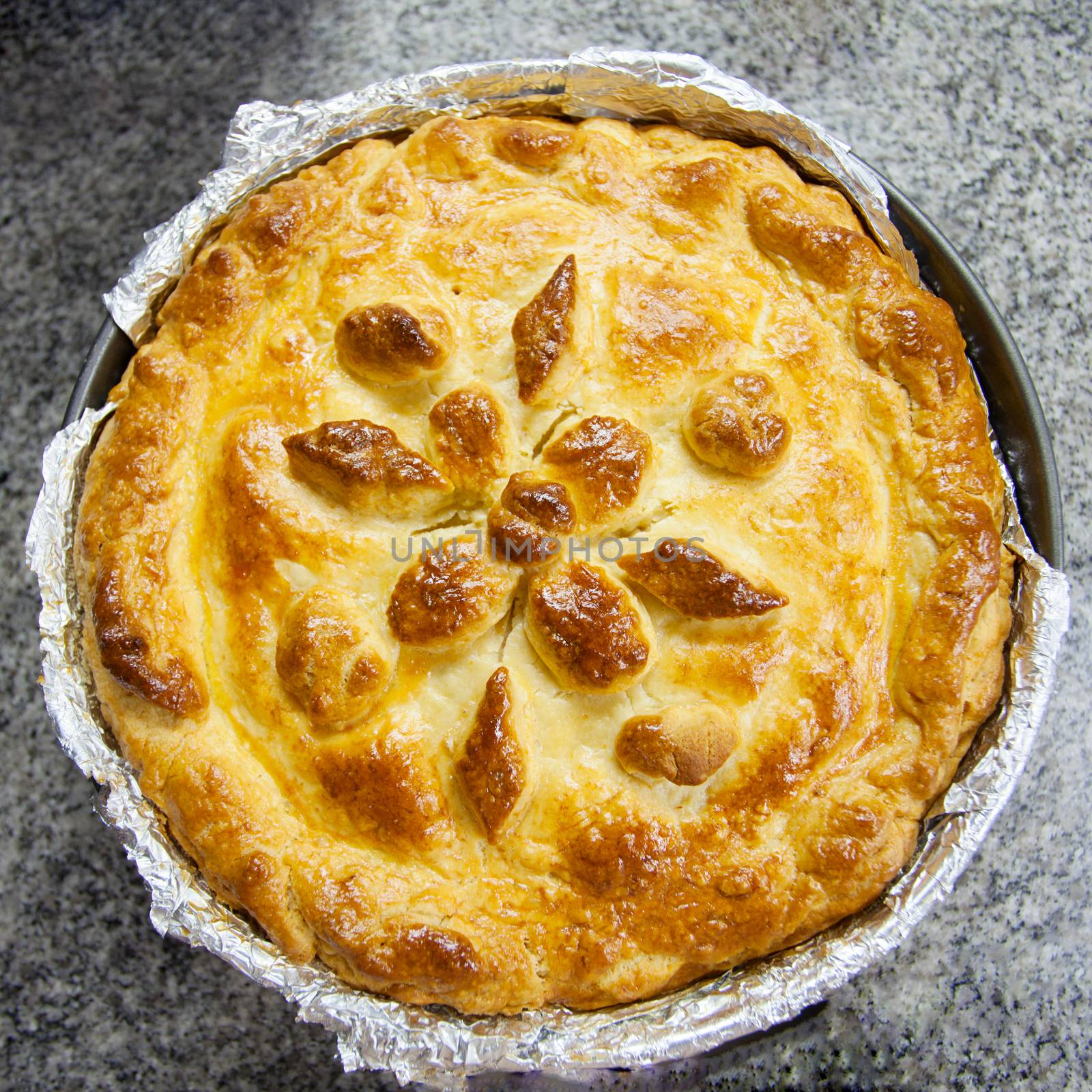 meat pie with beautiful patterns by jannyjus