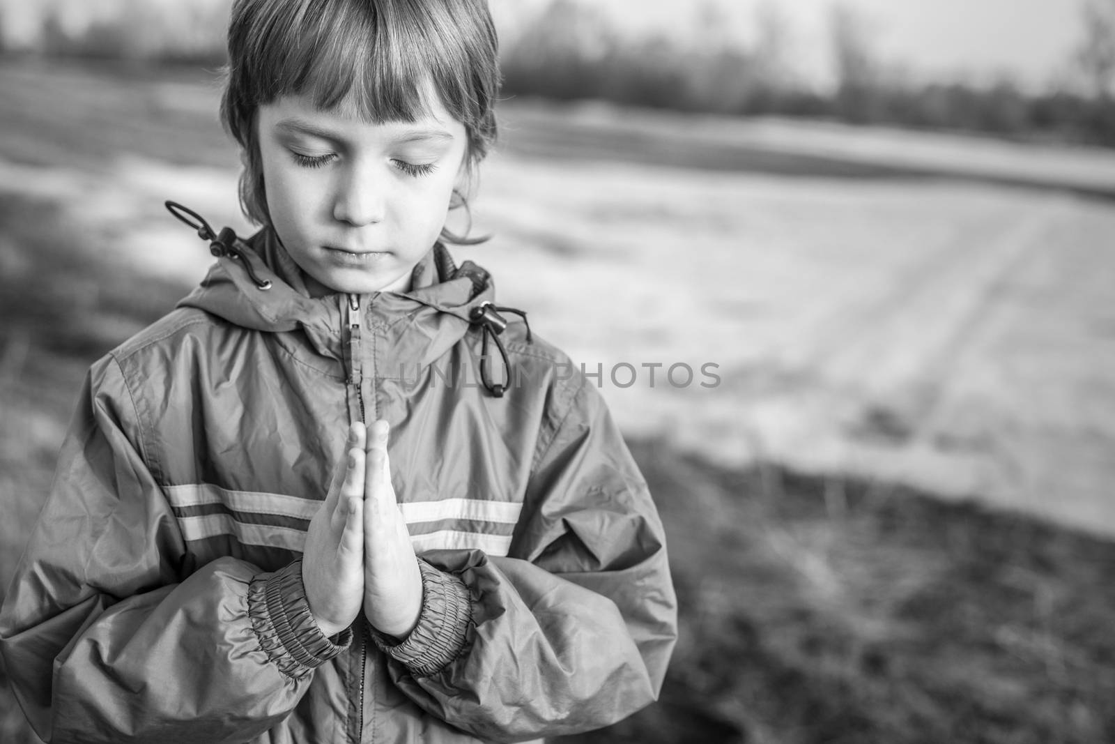 Photo boy at prayer