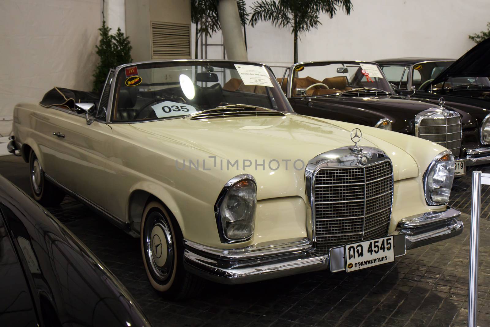 BANGKOK - JUNE 22 Mercedes-Benz 280SE Cabriolet 1968 , 2,778 CC on display at The 36th Bangkok Vintage Car Concours on June 22, 2012 in Bangkok, Thailand