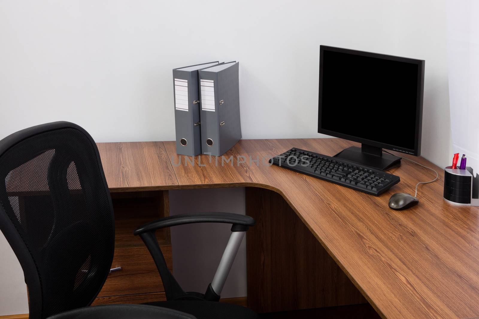 monitor on a desk by terex