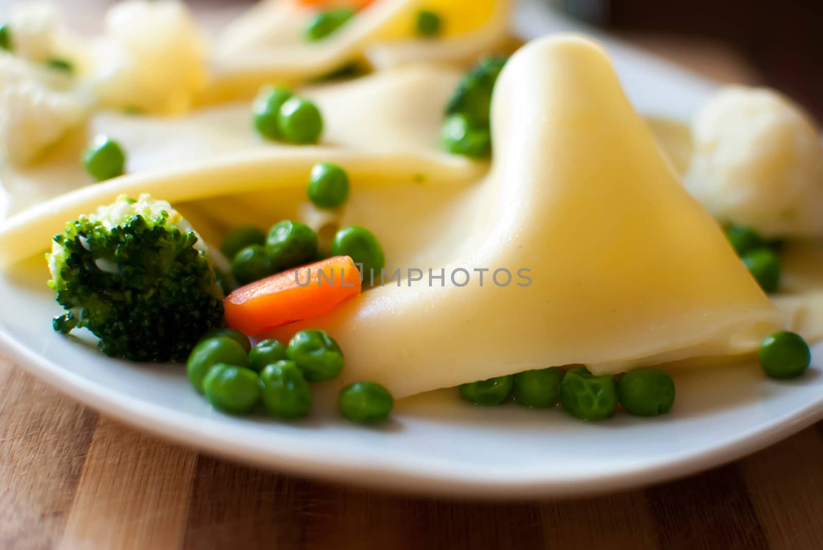 pasta Cannelloni with fresh vegetables and tuna