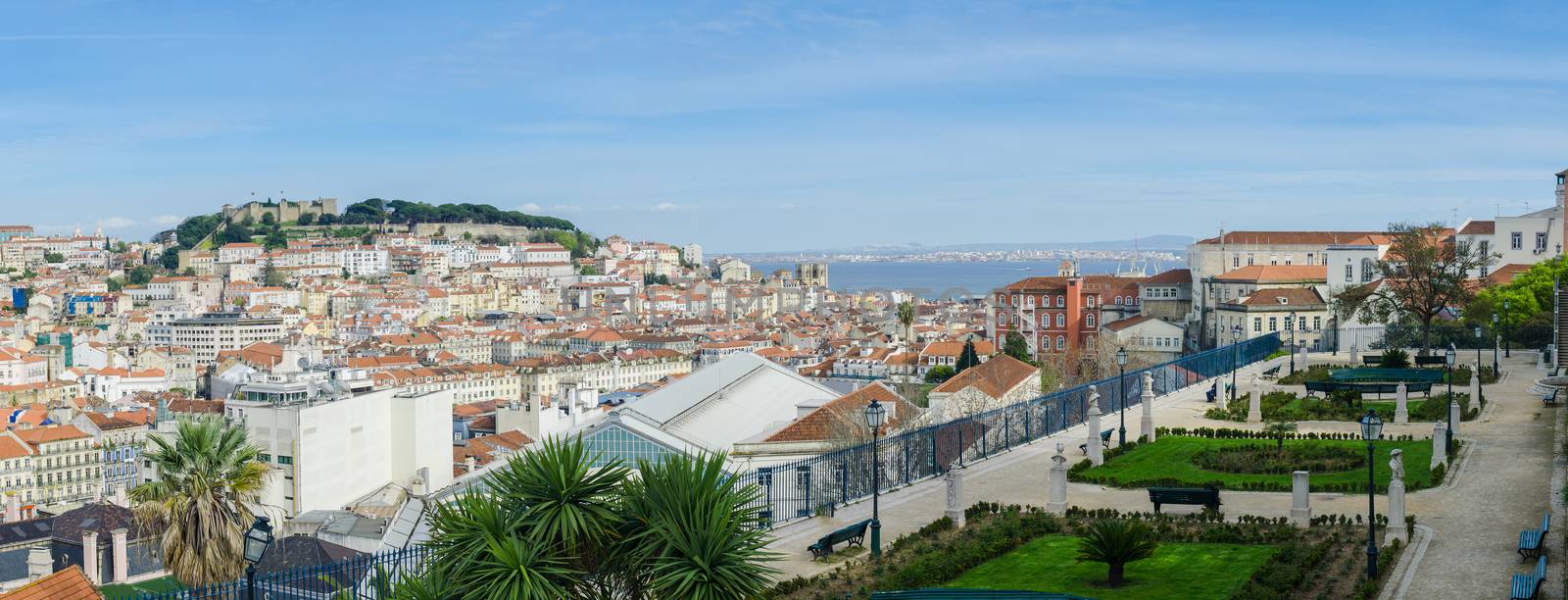Panorama of Lisbon by homydesign