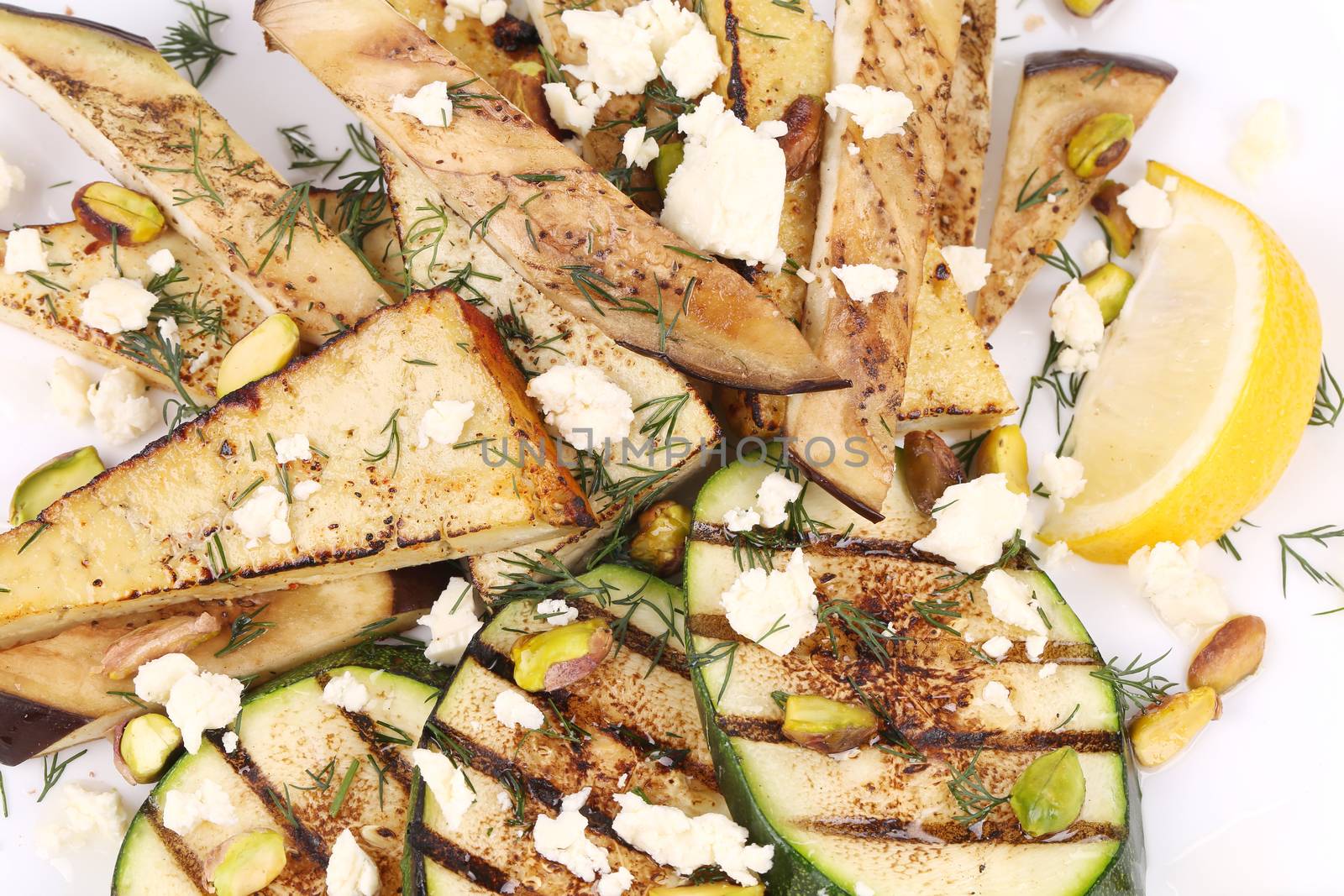 Salad with grilled vegetables and tofu