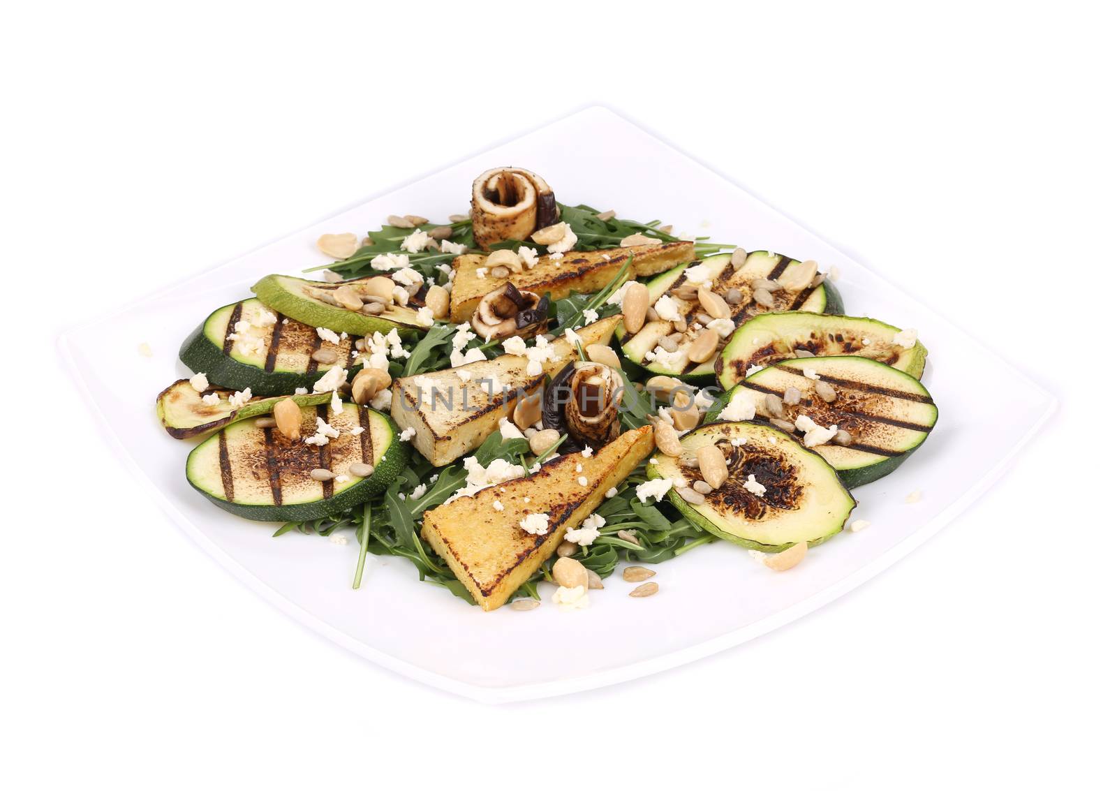 Salad with grilled vegetables and tofu