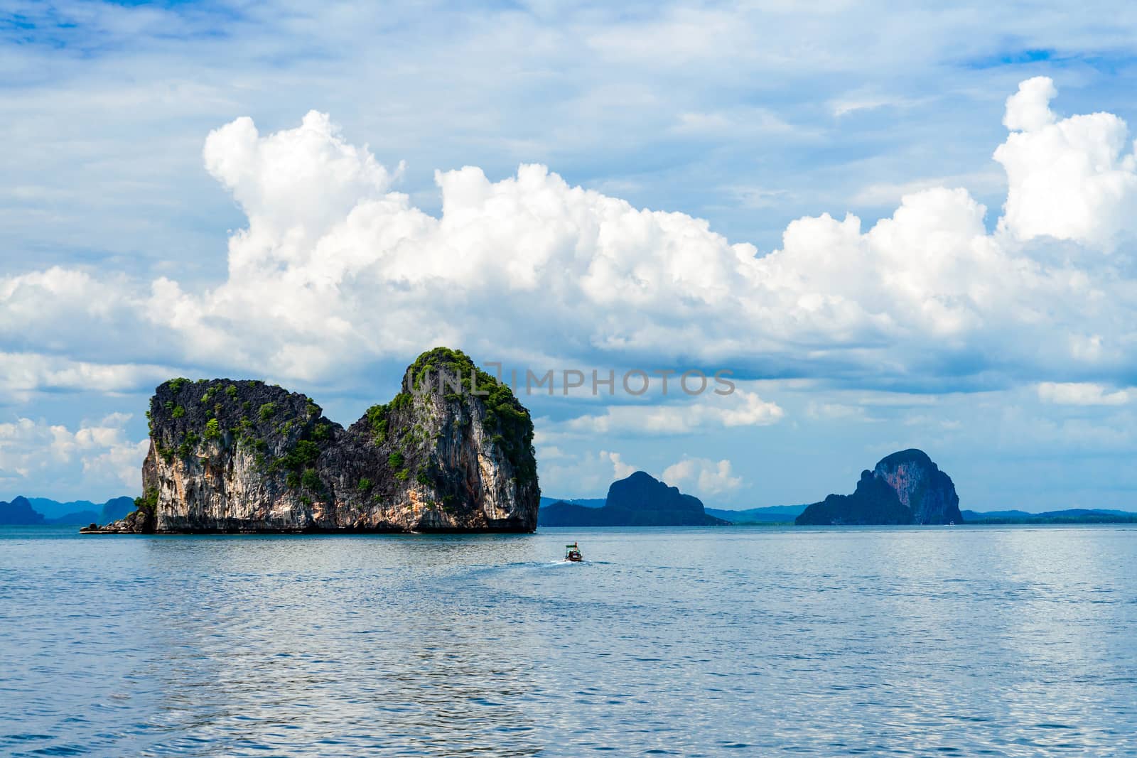 Stony Island, Trang Province, Thailand by jakgree