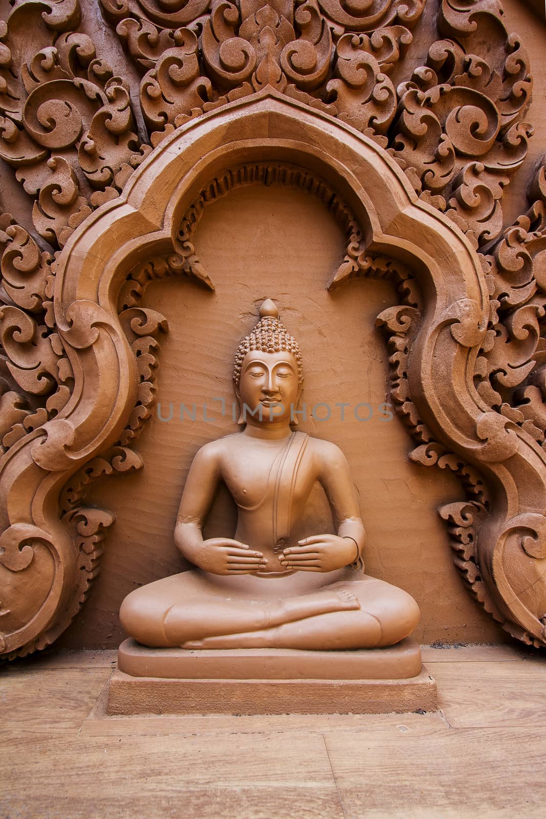 Buddha statue by ibahoh